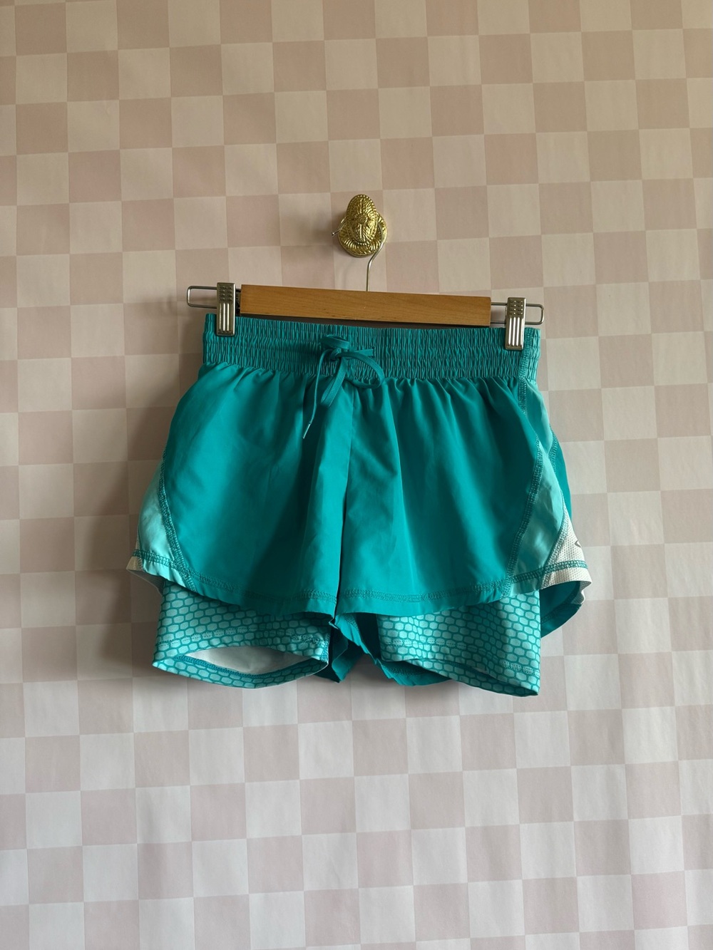 🏃‍♀️🏓🛼🌸👟☀️🥥
Champion Teal Layered Athletic Shorts